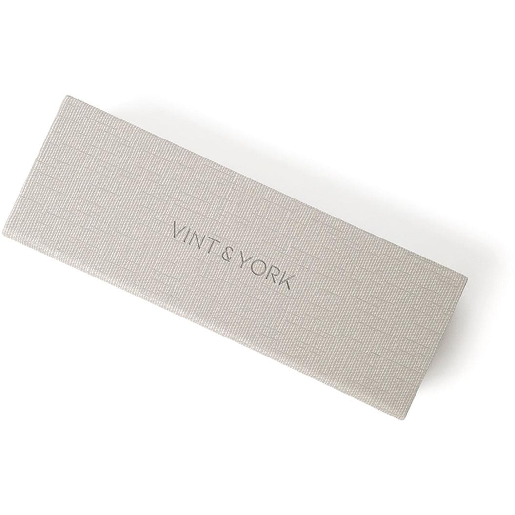 PREMIUM EYEWEAR CASE IN LIGHT GREY - Image 5
